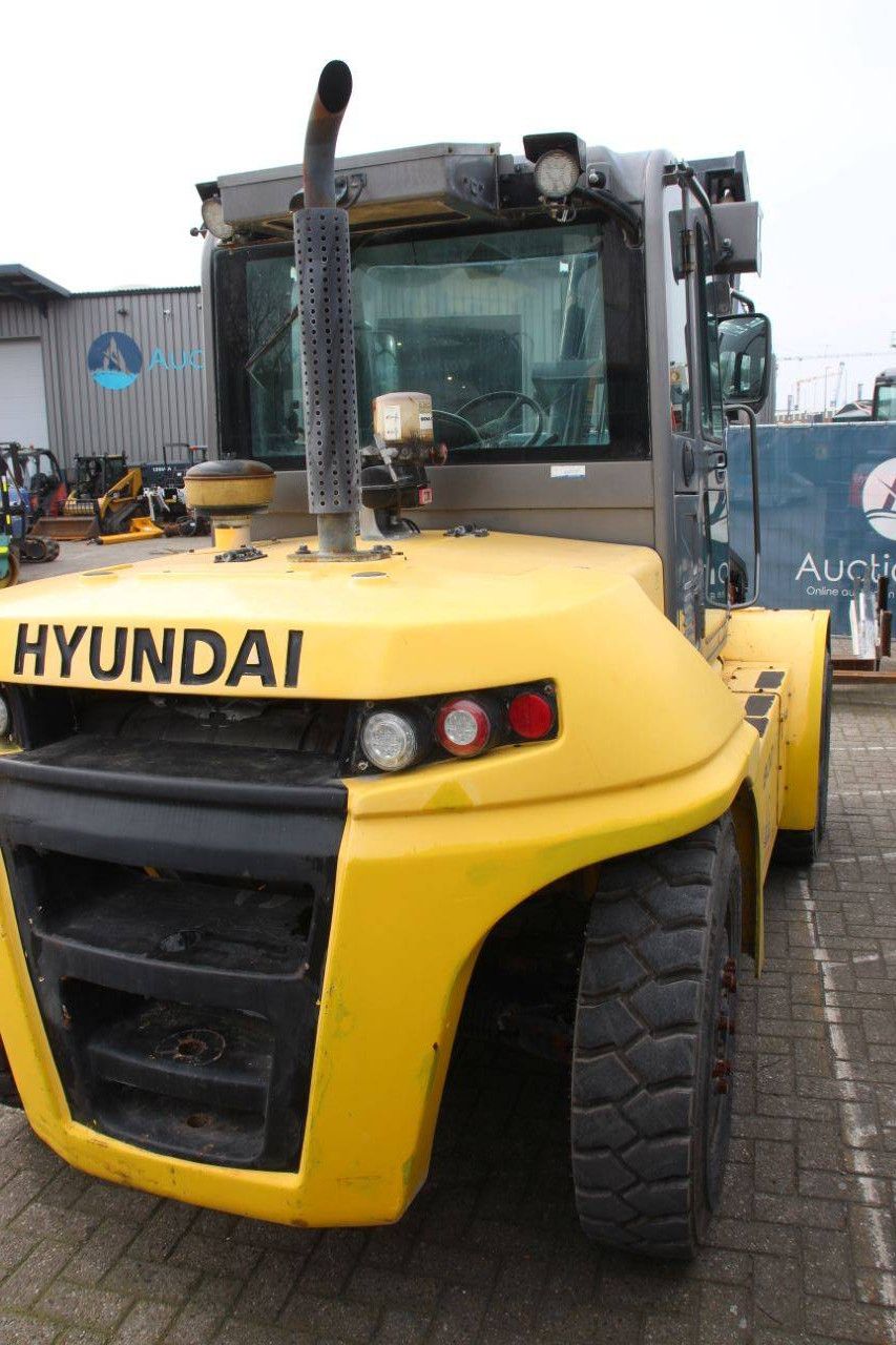 Hyundai 80D-9 Diesel Forklift 8000kg 2016