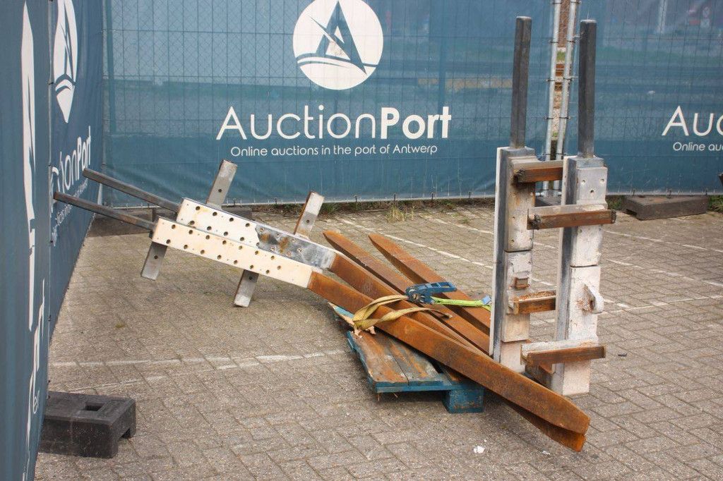 Hyundai 80D-9 Diesel Forklift 8000kg 2016