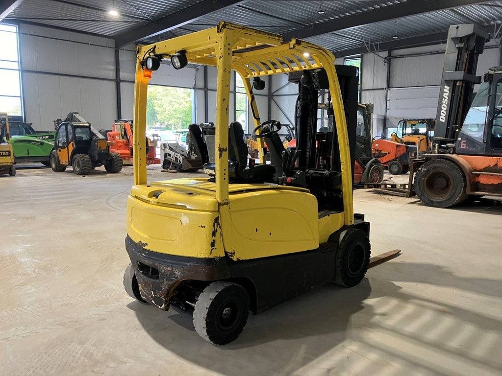 Hyster J2.5XN Electric Forklift 2360kg 4.95m 2017