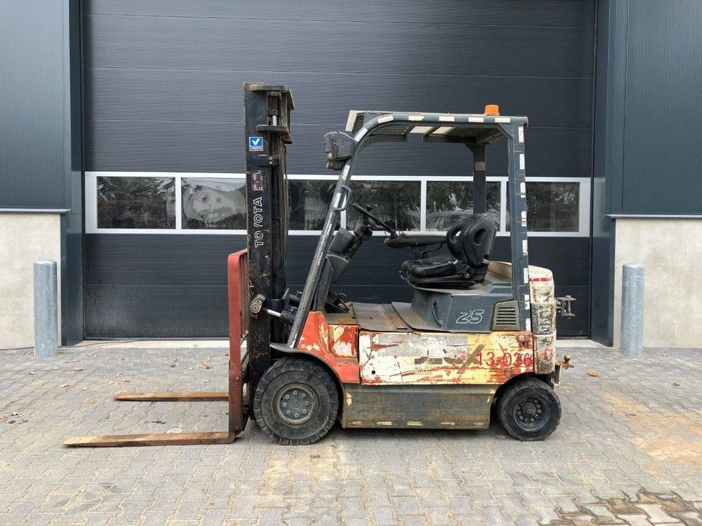 Forklift Toyota 7FBMF25 Electric 2500kg 3.7m 2005