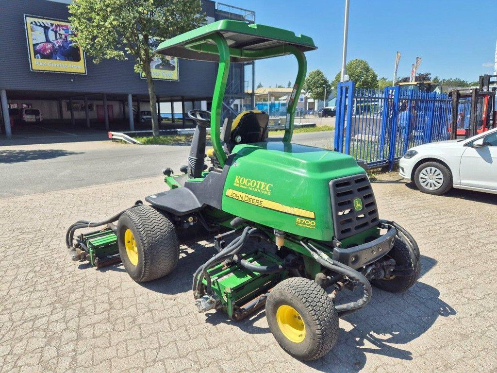 John Deere 8700 PC FM Diesel-Aufsitzmäher