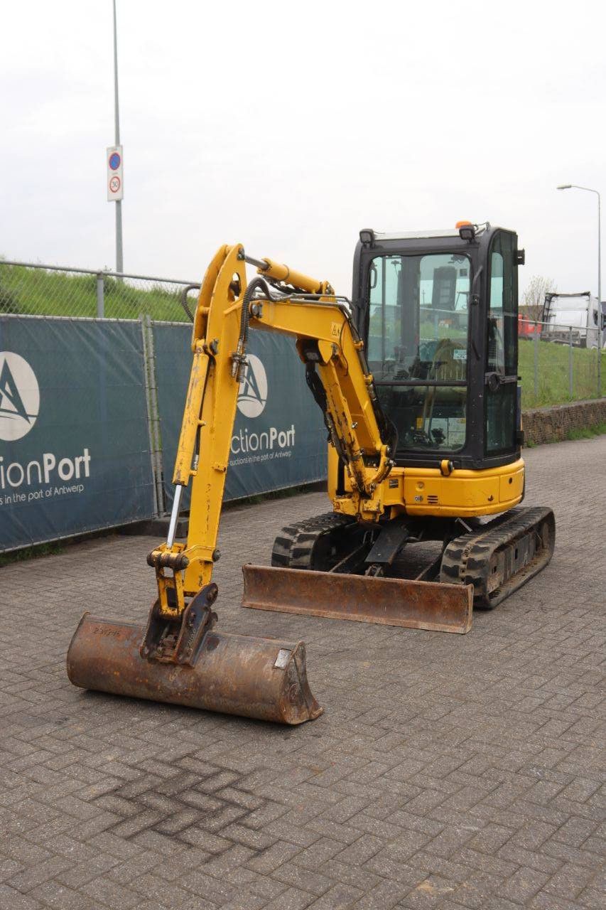 Raupenbagger Komatsu PC26MR Diesel 2018