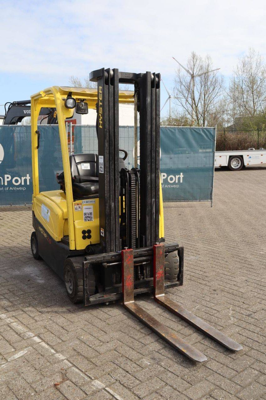 Hyster J2.0XN Elektrogabelstapler, 1890 kg, 3,43 m, Baujahr 2010