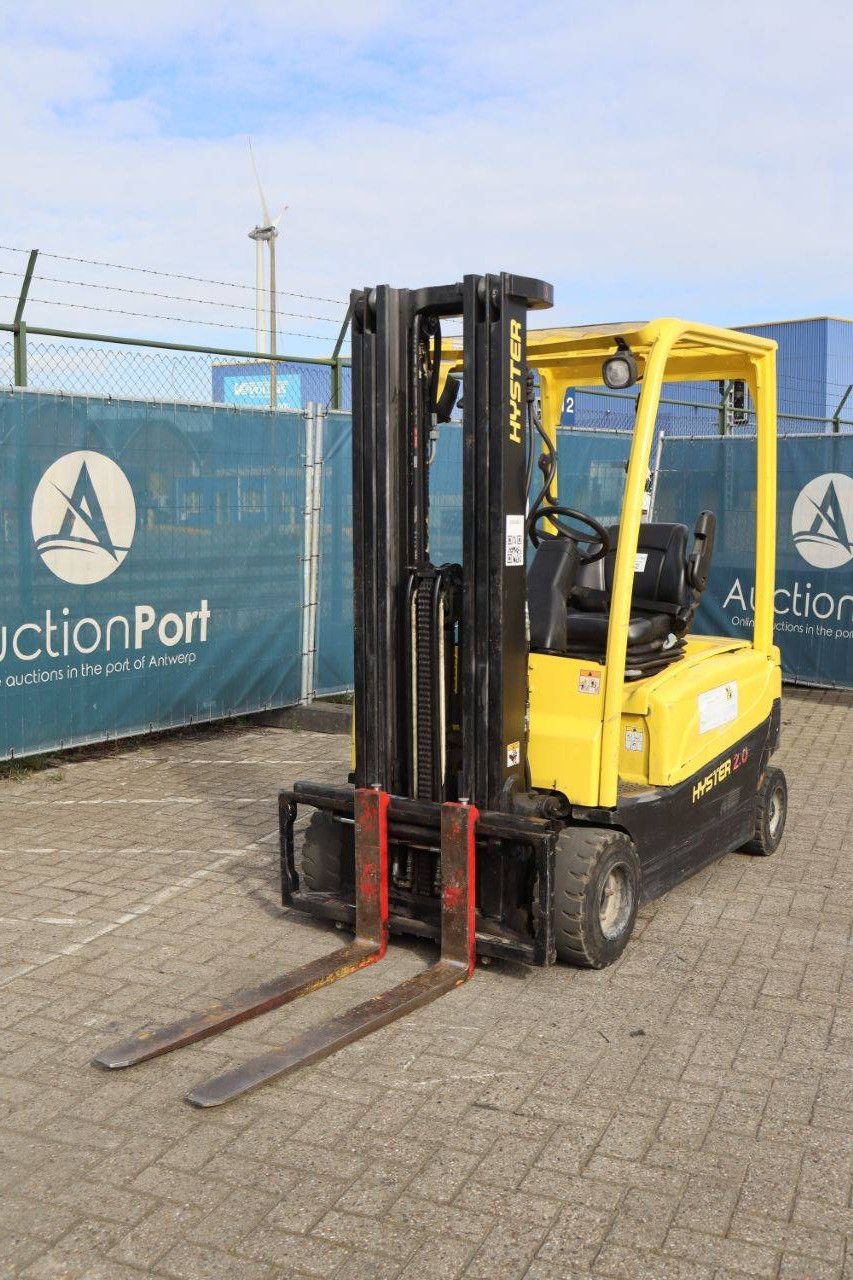 Hyster J2.0XN Elektrogabelstapler, 1890 kg, 3,43 m, Baujahr 2010