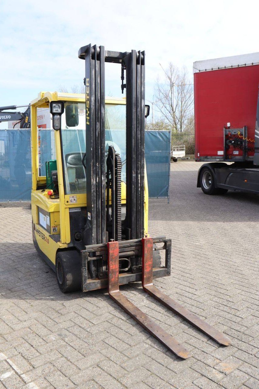 Hyster J2.00XMT Elektrogabelstapler, 1590 kg, 5,5 m, Baujahr 2007