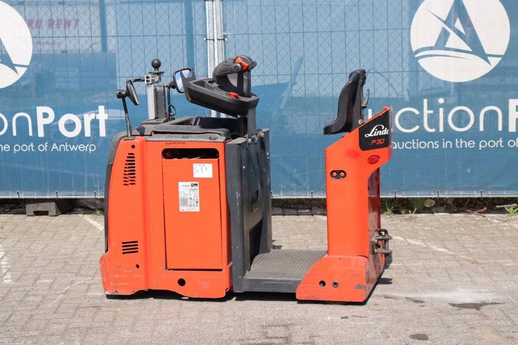 Linde P30 Electric Tractor
