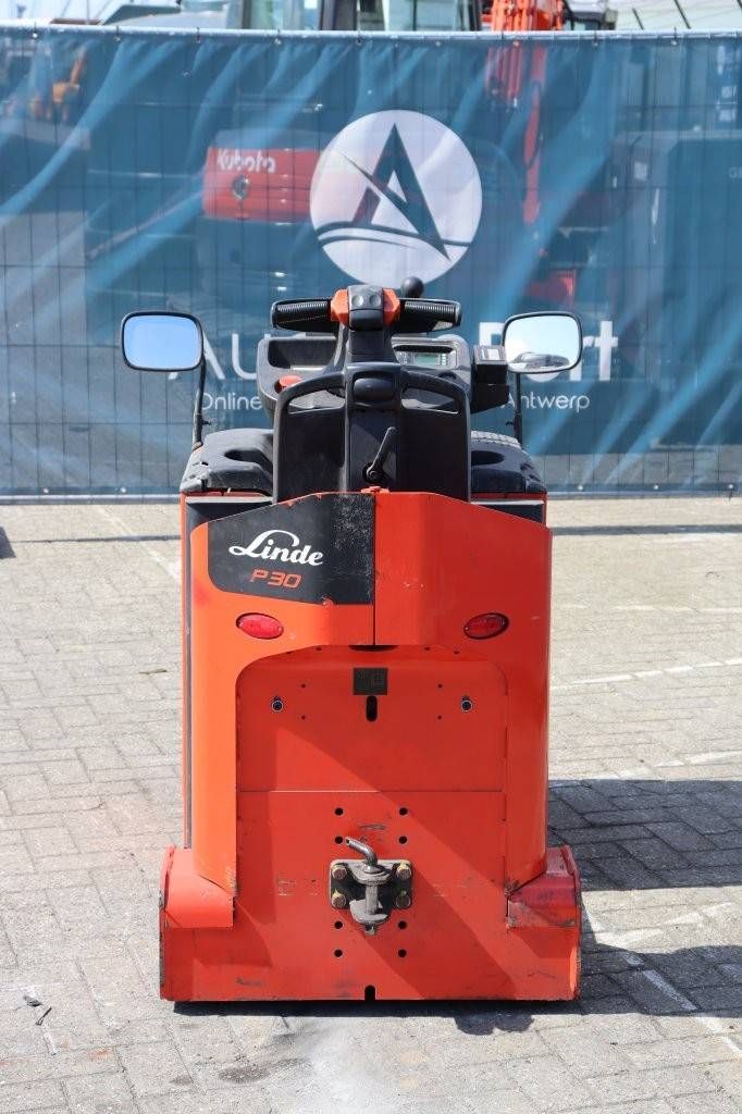Linde P30 Electric Tractor