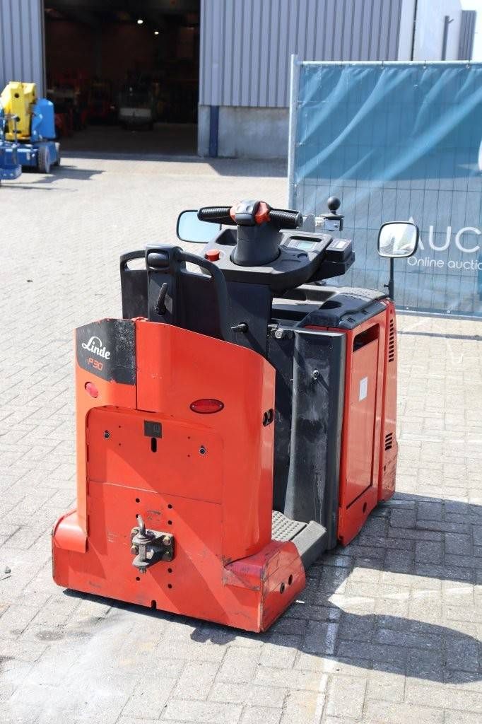 Linde P30 Electric Tractor