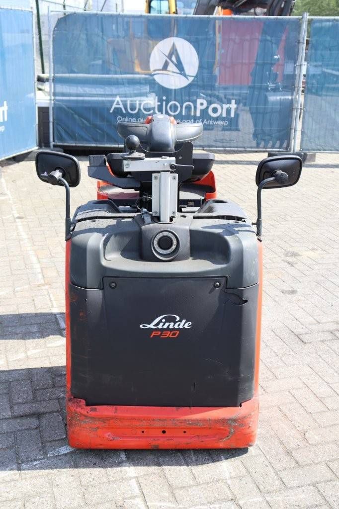 Linde P30 Electric Tractor
