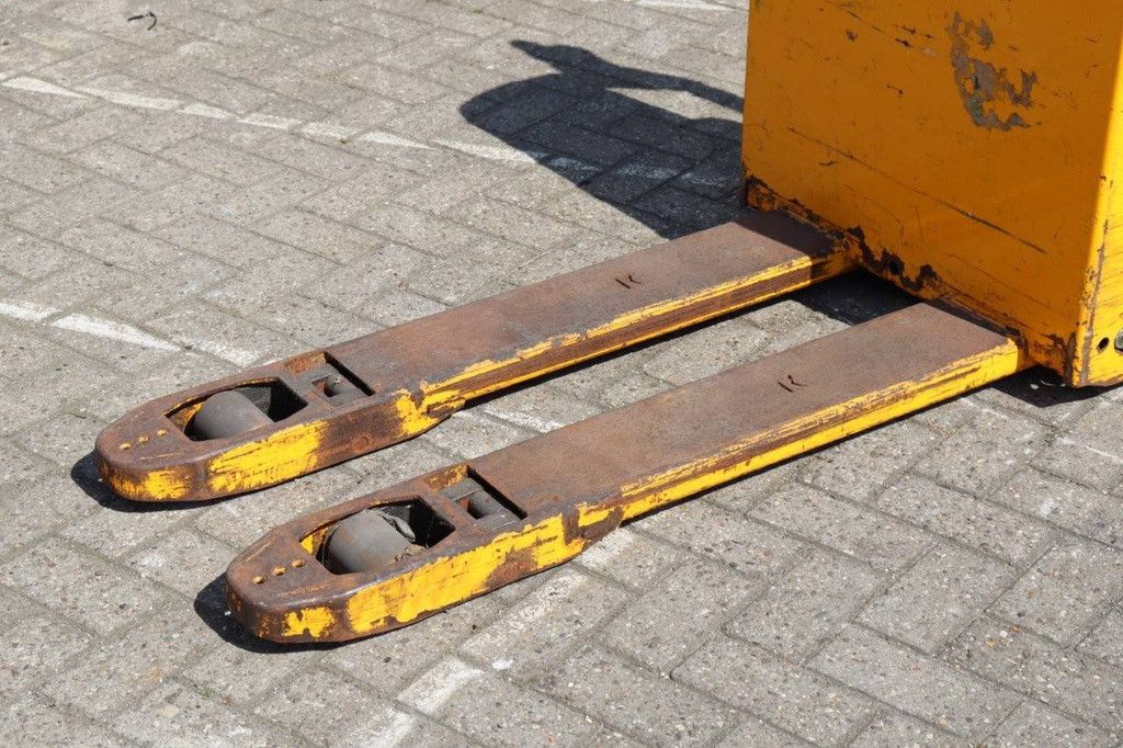 Pallet truck Jungheinrich EJE116 Electric