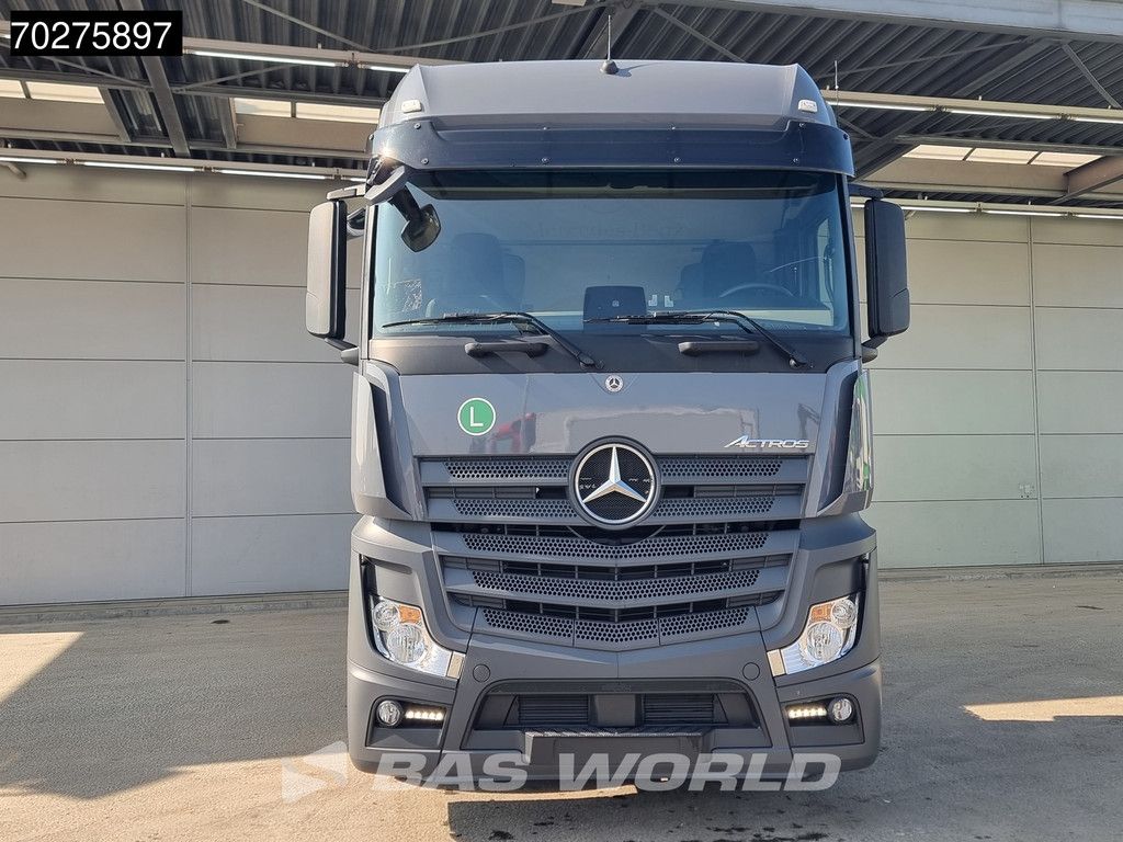 Mercedes Actros 1851 4X2 BigSpace 2x Tanks