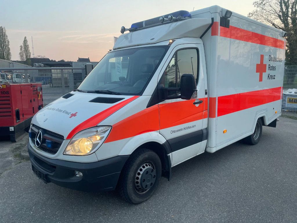 Mercedes-Benz Sprinter 519 cdi krankenwagen 6 gang manuel gearbox 6 cilinder
