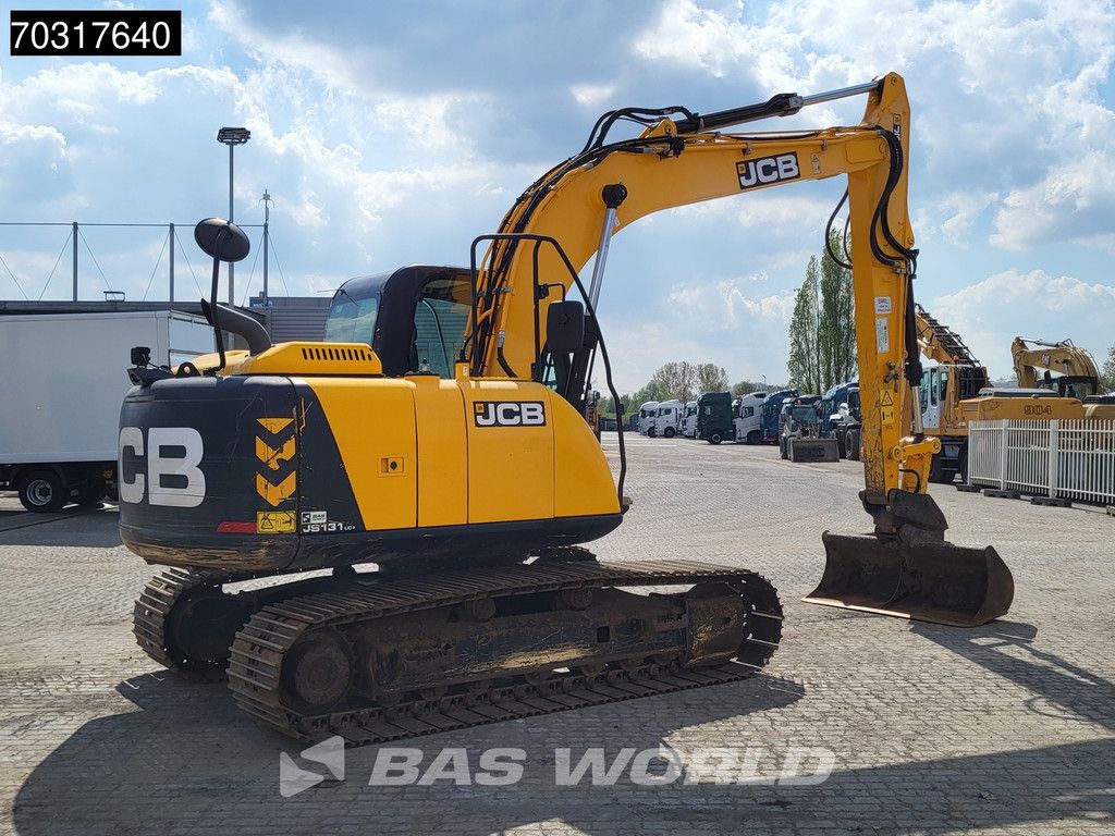 JCB JS131 LC