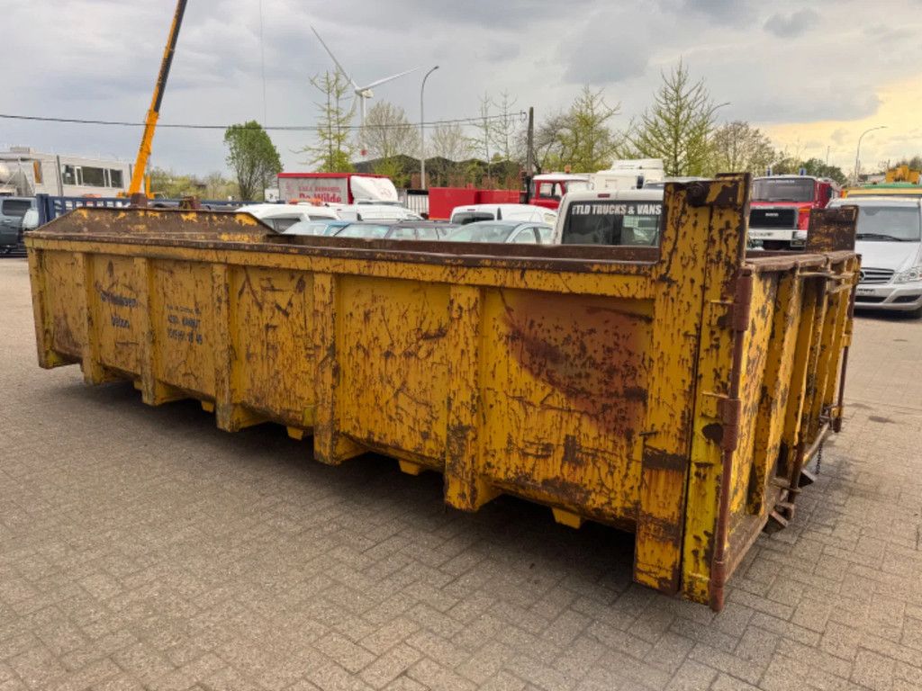CONTAINER **CONTAINER**