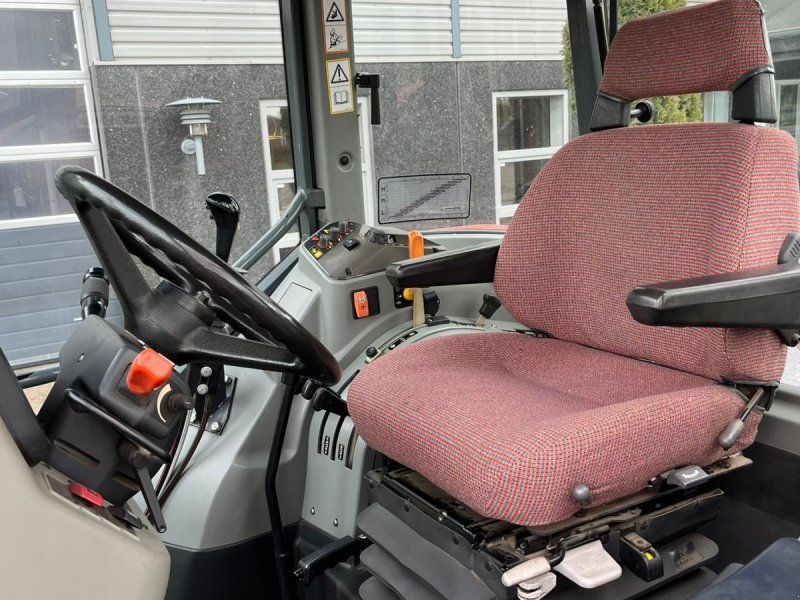 Massey Ferguson 4255 Meget velholdt  med Quicke 640 frontlæsser