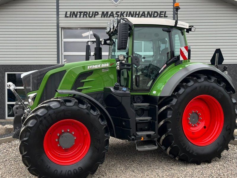 Fendt 828 Vario S4 Profi Plus Med frontlift