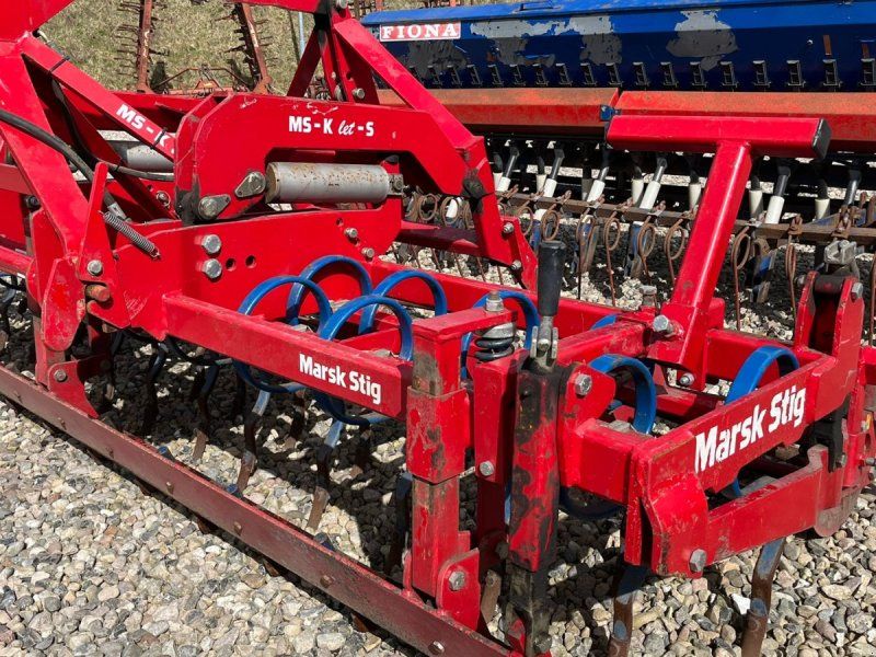 Marsk Stig MS-K let-s med tromle 3m bred, med overløft lift på. Den er som