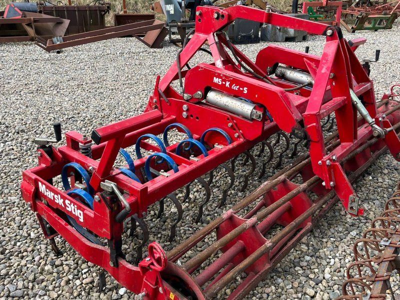 Marsk Stig MS-K let-s med tromle 3m bred, med overløft lift på. Den er som