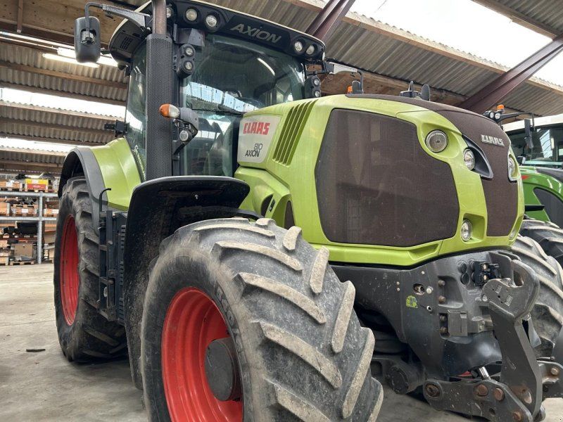 Claas AXION 810