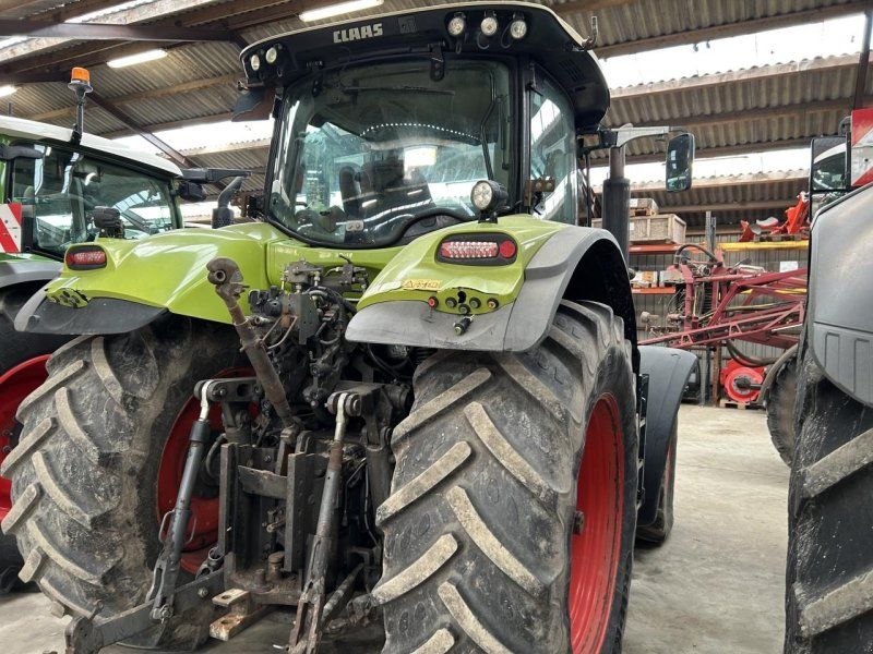 Claas AXION 810