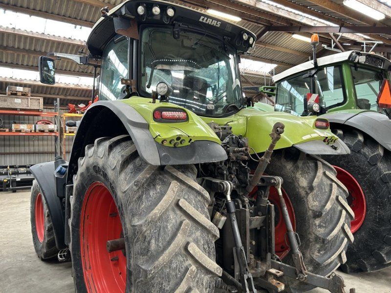 Claas AXION 810