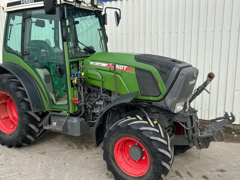 Fendt 209 F Vario TMS