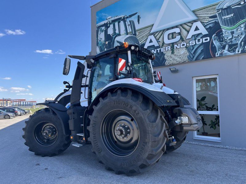 Valtra Q305