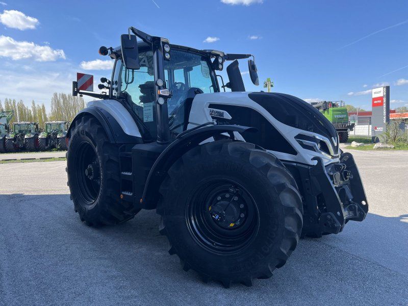Valtra Q305