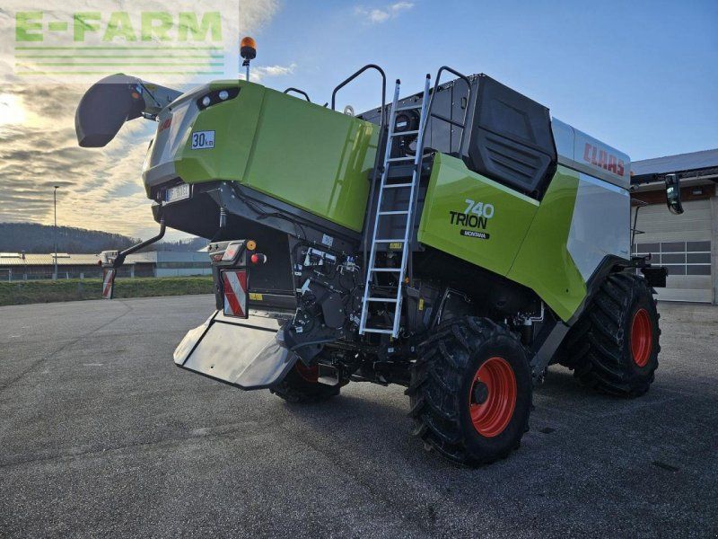 Claas trion 740 montana 4x4