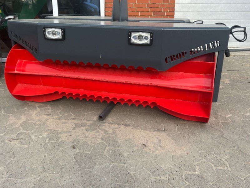 Crop roller