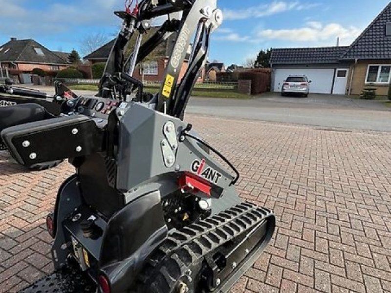 Giant Kompaktlader Skidsteer GS950T SONDERPREIS!