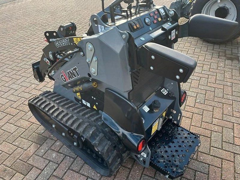 Giant Kompaktlader Skidsteer GS950T SONDERPREIS!