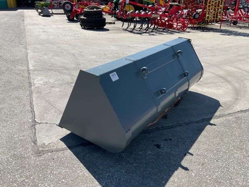 Leichtgutschaufel 2400