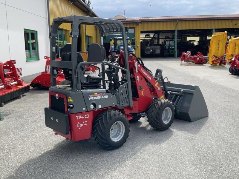 Weidemann 1140 light