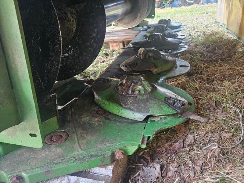 Krone Easy Cut F 400 Hold