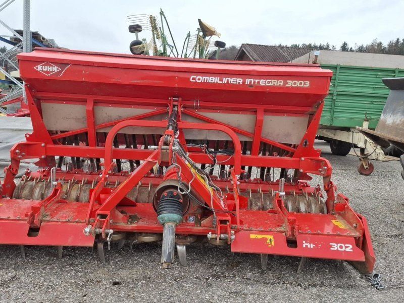 Kuhn HRB302D