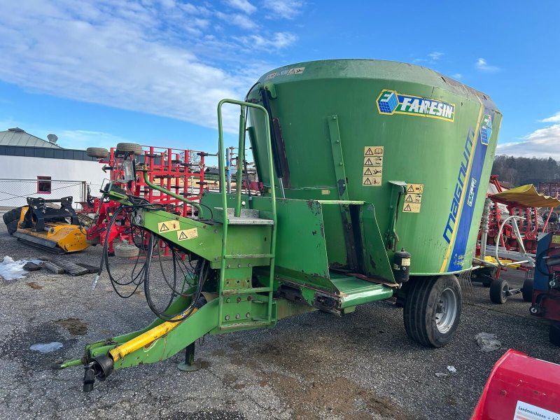 Faresin Futtermischwagen Magnum TMRV 1100