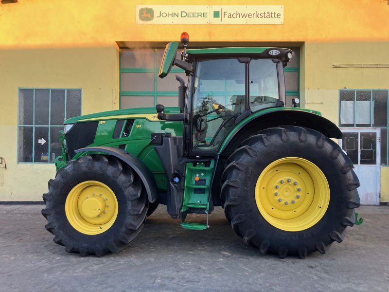 John Deere 6R195