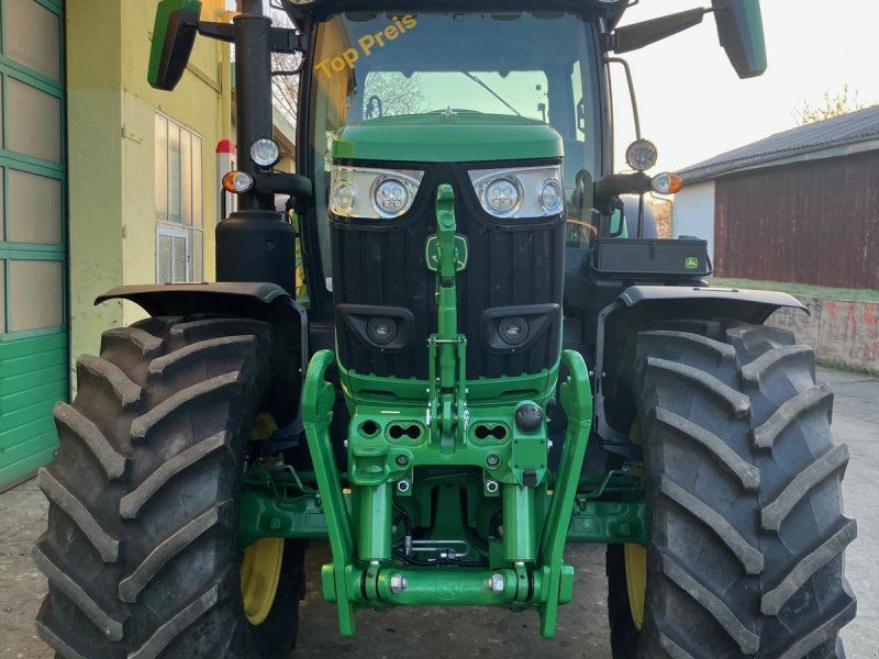 John Deere 6R195