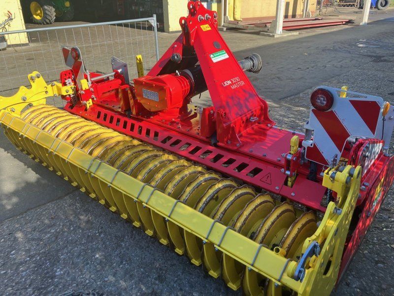 Pöttinger Pöttinger LION 3030 Master