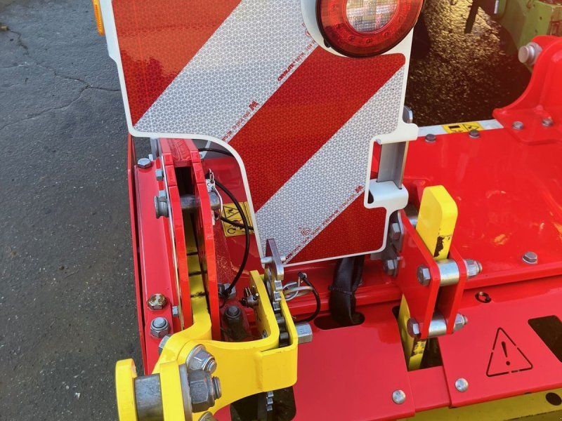 Pöttinger Pöttinger LION 3030 Master