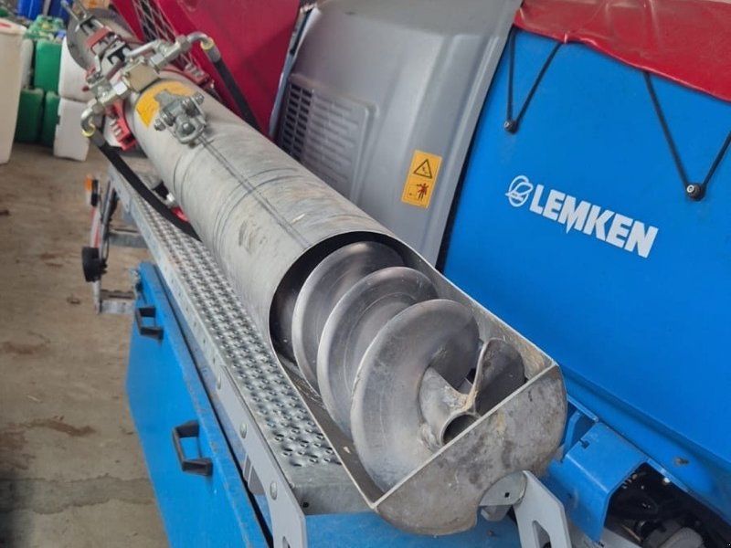 Lemken Azurit 9 mit Fronttank