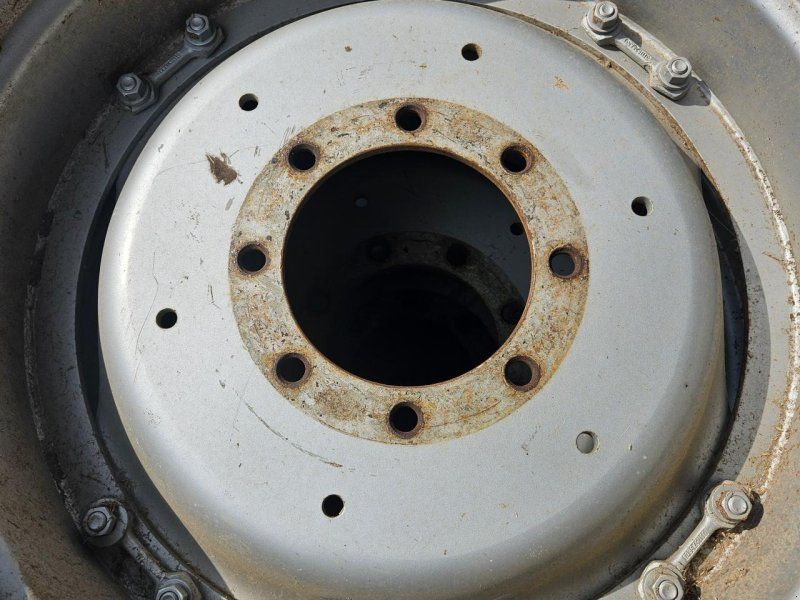 Alliance 13.6R-48 u. 12.4R-32