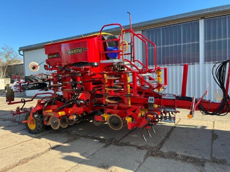 Väderstad Rapid 400 S mit Güttler- Frontpacker