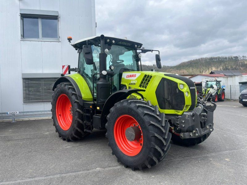 Claas Arion 660