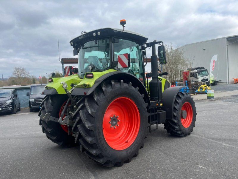 Claas Arion 660