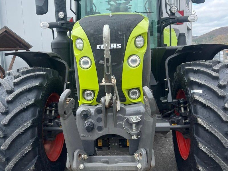 Claas Arion 660