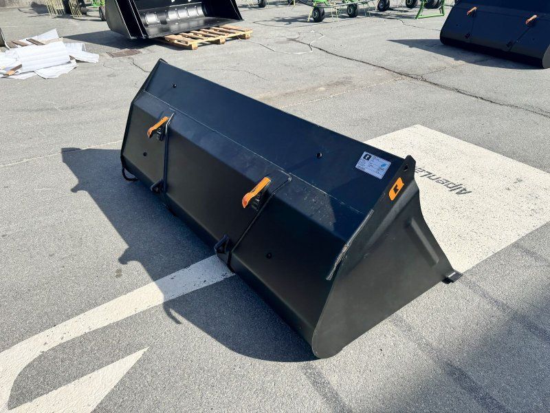 Quicke Volumenschaufel VS 220 mit Euroaufnahme