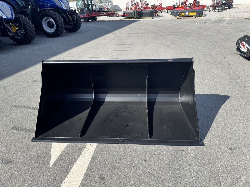 Quicke Volumenschaufel VS 200 mit Euroaufnahme