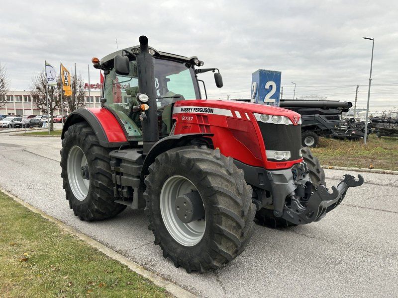 Massey Ferguson 8737